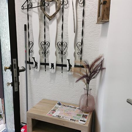 Guenstige, Schoene Ferienwohnung Im Wanderparadies ヴェルニゲローデ エクステリア 写真