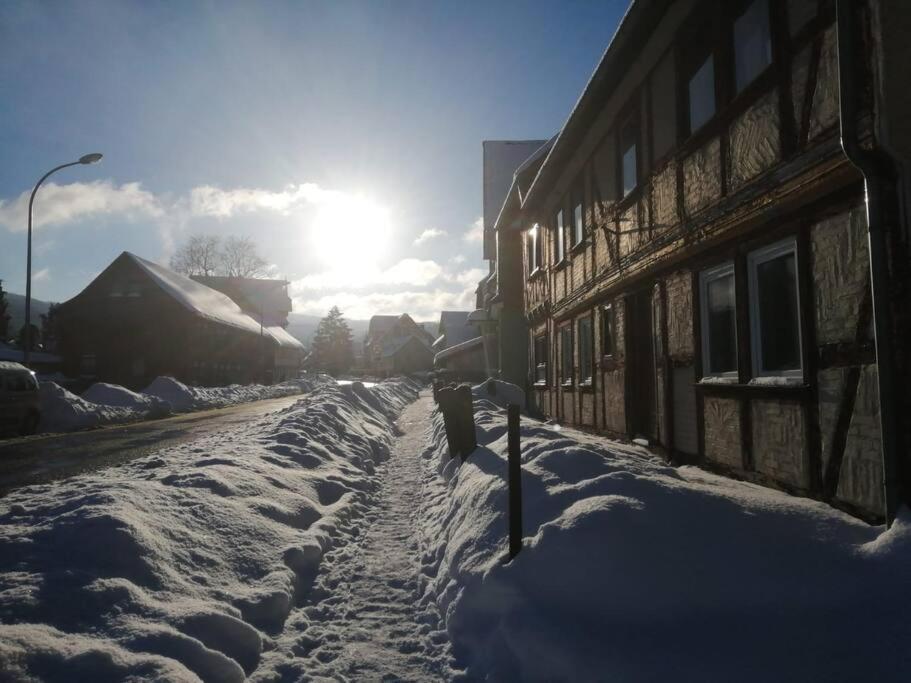 Guenstige, Schoene Ferienwohnung Im Wanderparadies ヴェルニゲローデ エクステリア 写真